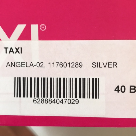 Sandals - Picture 3 of 4